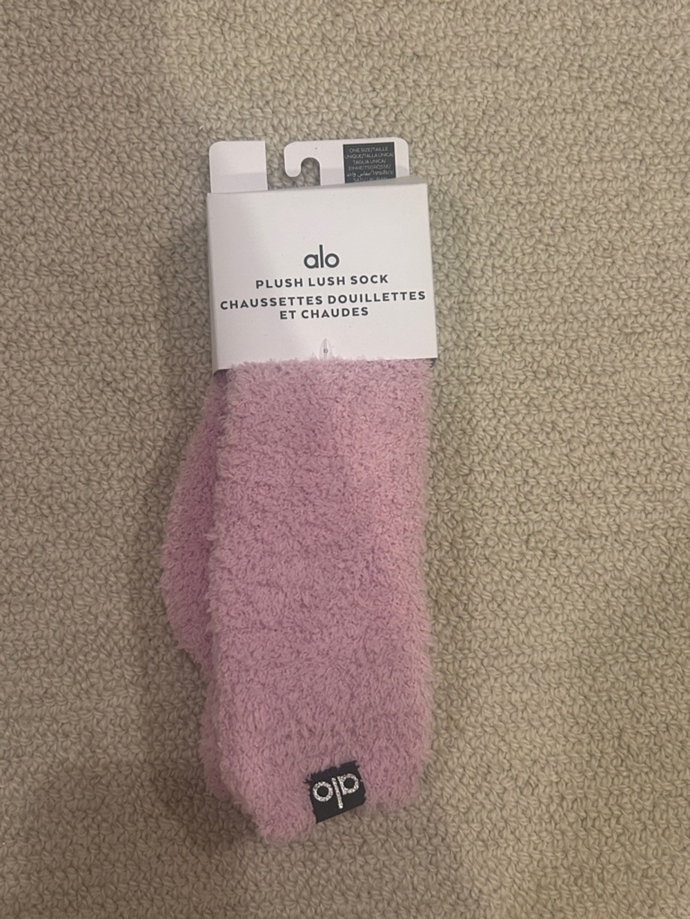 ALO Yoga Plush Lush Socks in Sugarplum Pink
